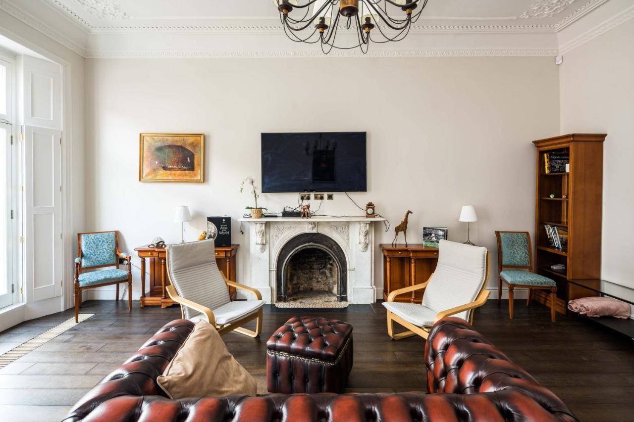 4 Bedroom House Up To 10 People At Heart Of Kensington And Chelsea London Exterior foto