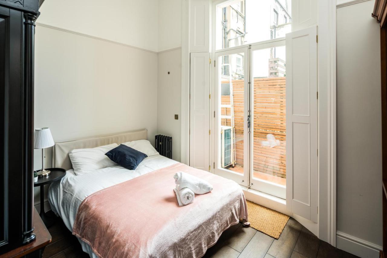 4 Bedroom House Up To 10 People At Heart Of Kensington And Chelsea London Exterior foto