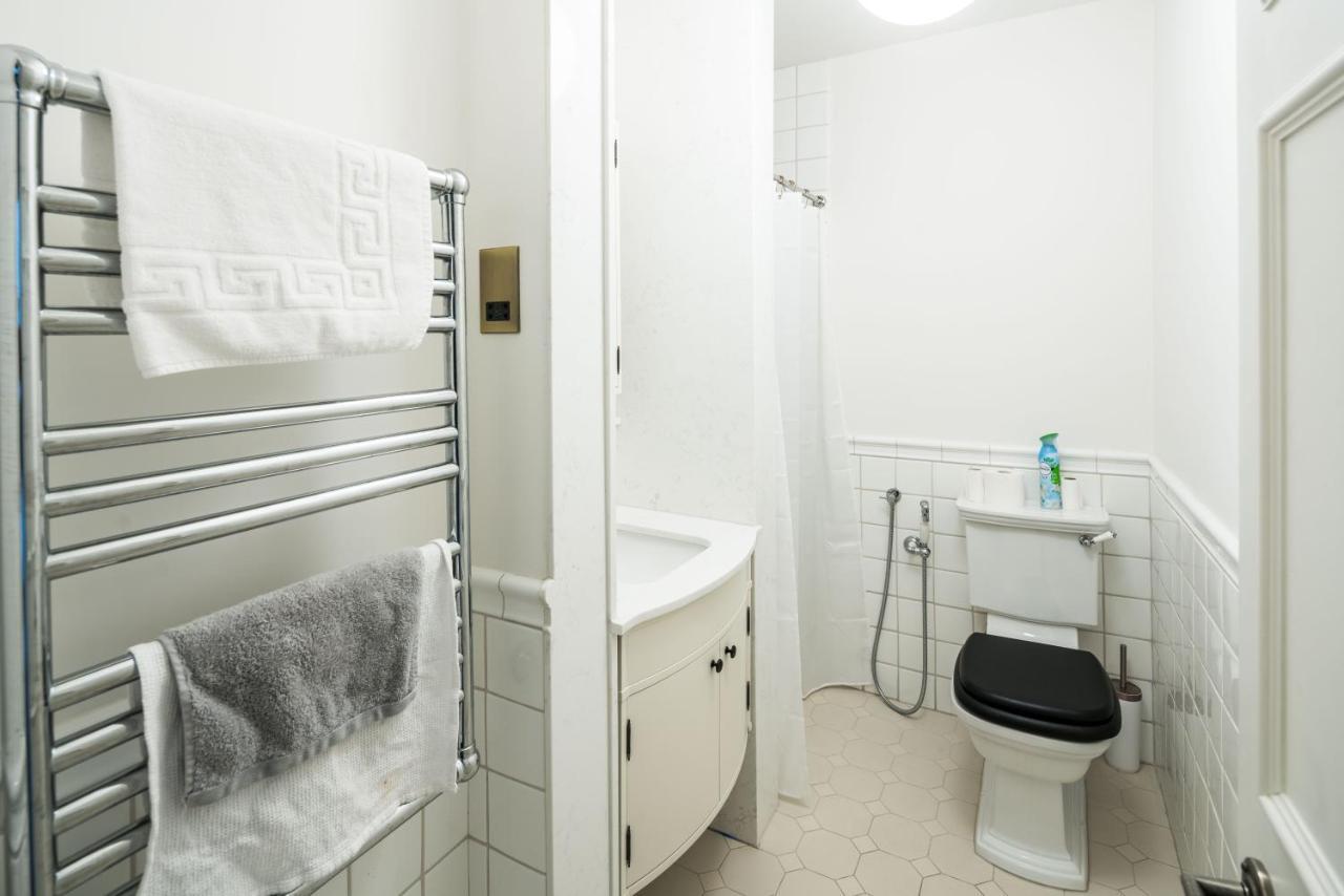 4 Bedroom House Up To 10 People At Heart Of Kensington And Chelsea London Exterior foto