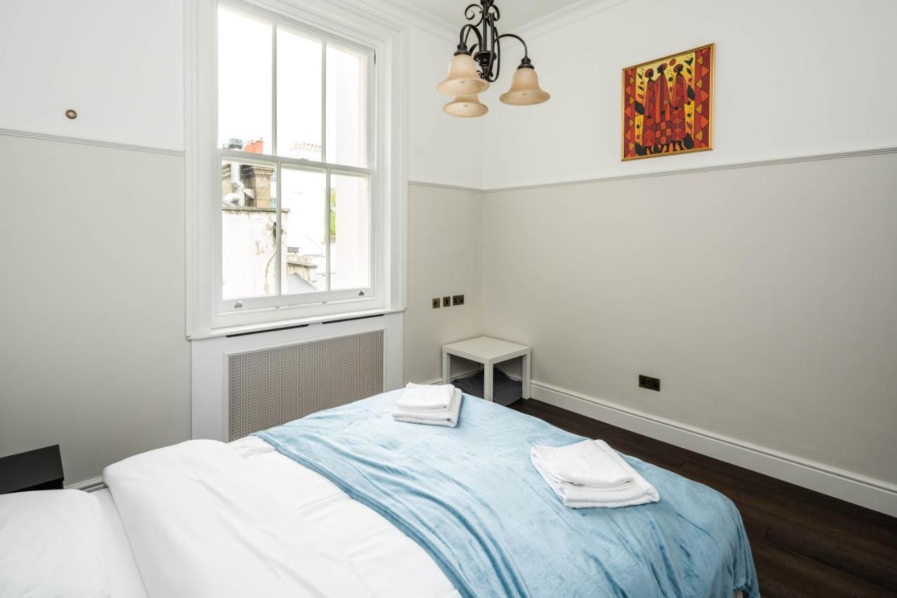 4 Bedroom House Up To 10 People At Heart Of Kensington And Chelsea London Exterior foto